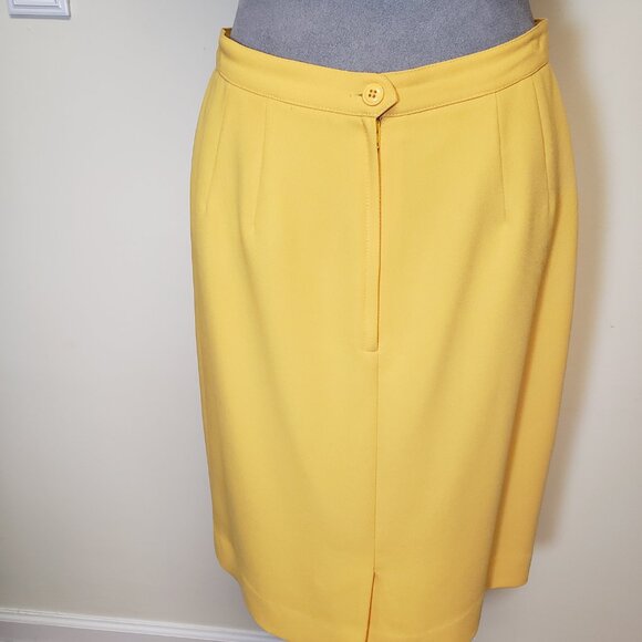 Albert Nipon Soft Canary Yellow Two-Piece - Picture 11 of 13